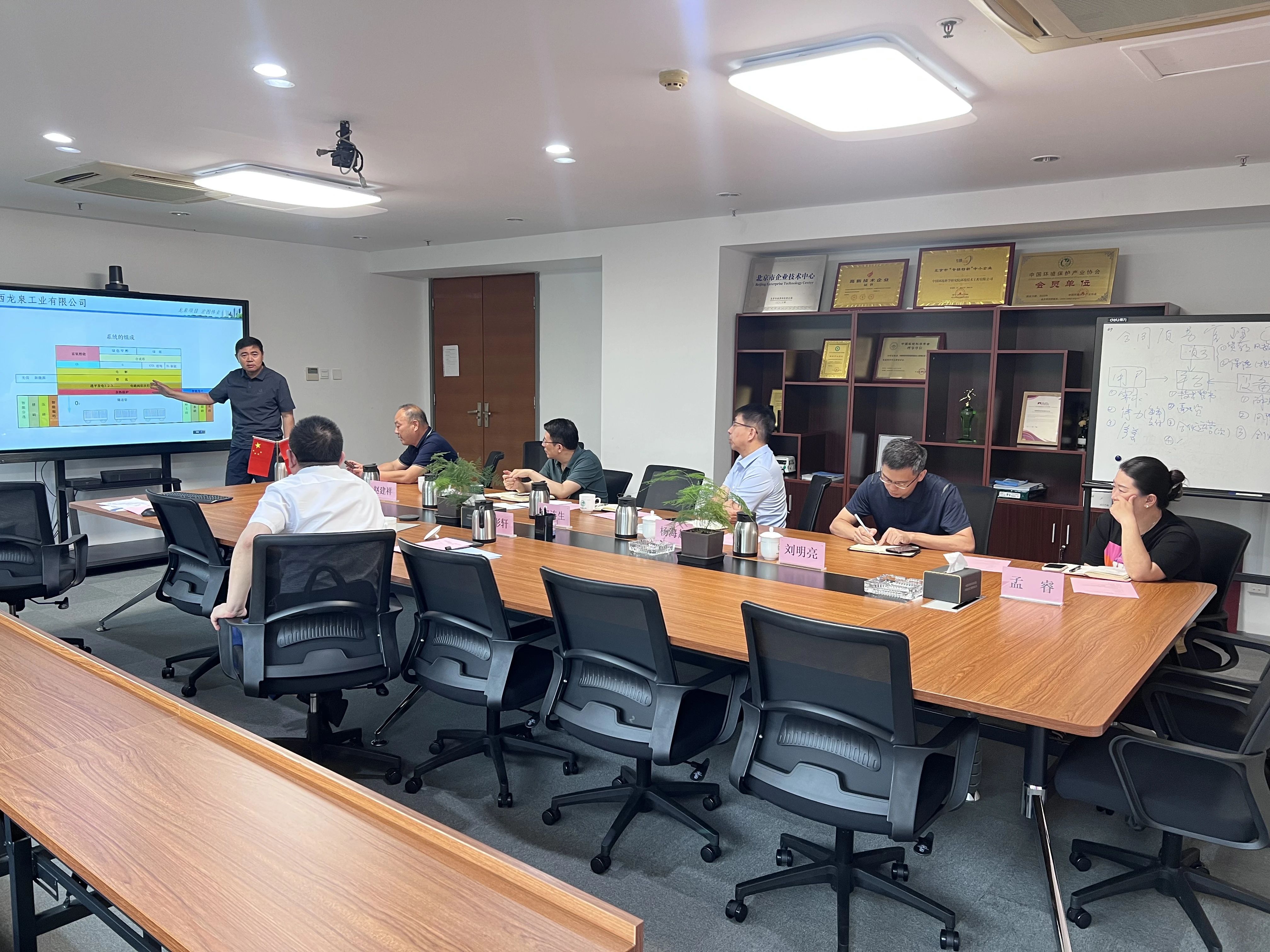 839c882942f09cc8ba4f7078da677876.jpg 839c882942f09cc8ba4f7078da677876.jpg